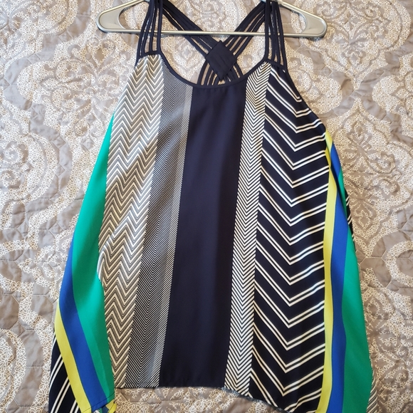 Tank Tops - Picture 4 of 6